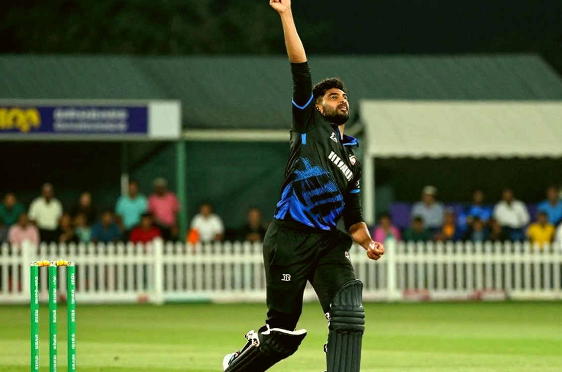 নিলামের হাতুড়ি কত দিনের শরীর কেনে